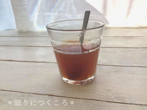 黒糖を入れた業務スーパーの生姜紅茶