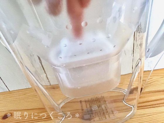 ブリタの浄水ポットマレーラCOOLカートリッジ取り付け
