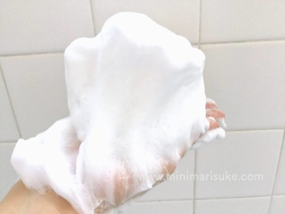 ちふれの洗顔用石鹸は泡立ち良くネットを使うときめ細かで豊かな泡