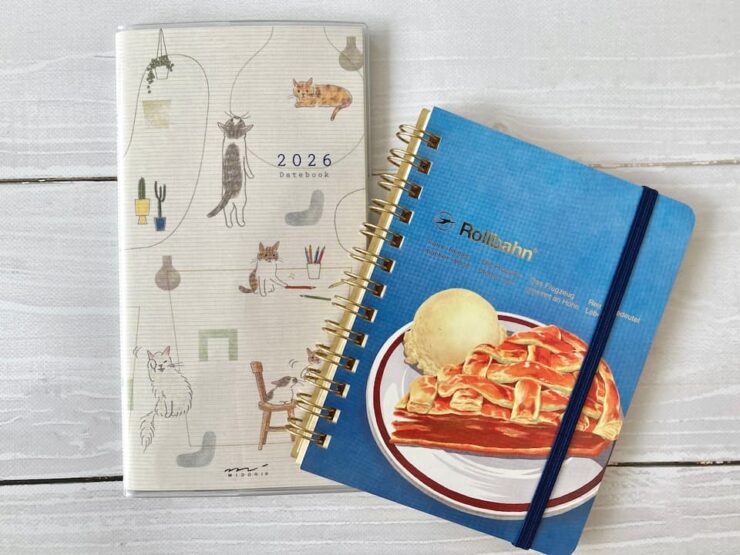 2026年版ミドリのポケットダイアリースリム猫柄とロルバーンポケット付きMメモアメリカンスイーツのアップルパイ